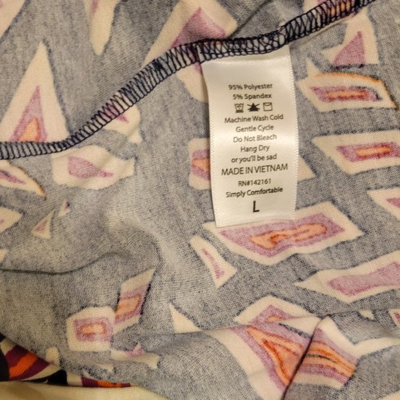 LuLaRoe Orange, Black, Cream Geometric Pattern Randy Mid-Sleeved Shirt Size L - Picture 4 of 5